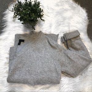 J. Crew knit v-neck sweater, size Small